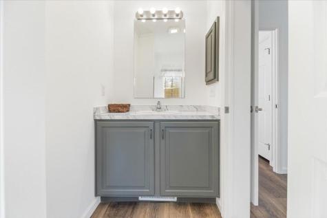 24 Freedom Lane Norway ME 04270