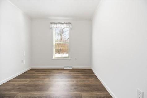 24 Freedom Lane Norway ME 04270