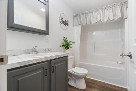 24 Freedom Lane Norway ME 04270