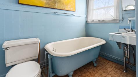 861 W Main Street Dover-foxcroft ME 04426