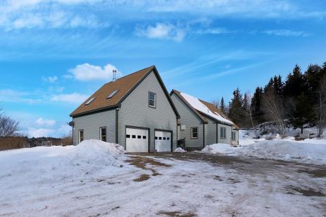 63 Raccoon Cushing ME 04563