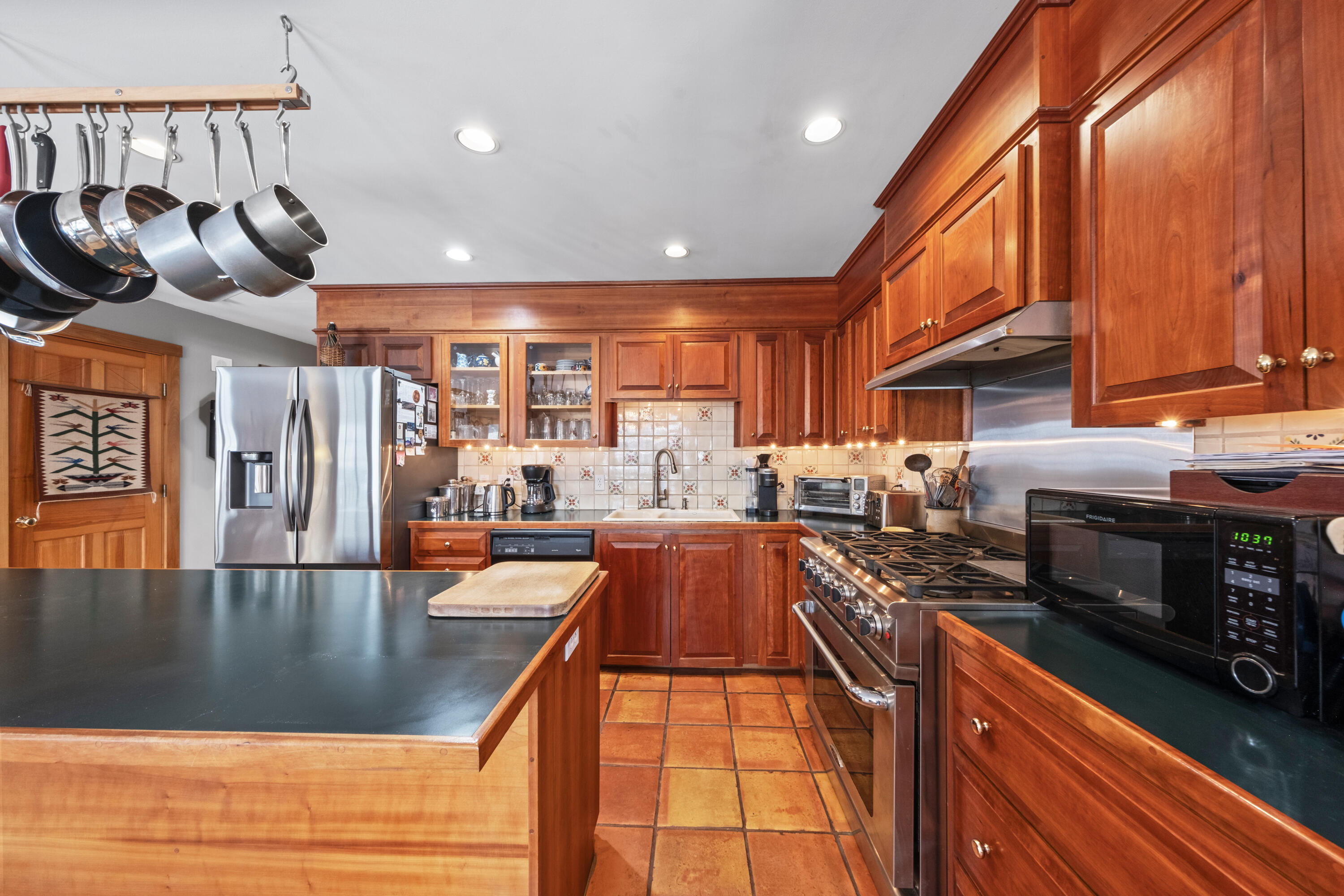 63 Raccoon Cushing ME 04563