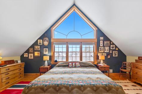 63 Raccoon Cushing ME 04563