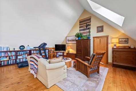 63 Raccoon Cushing ME 04563