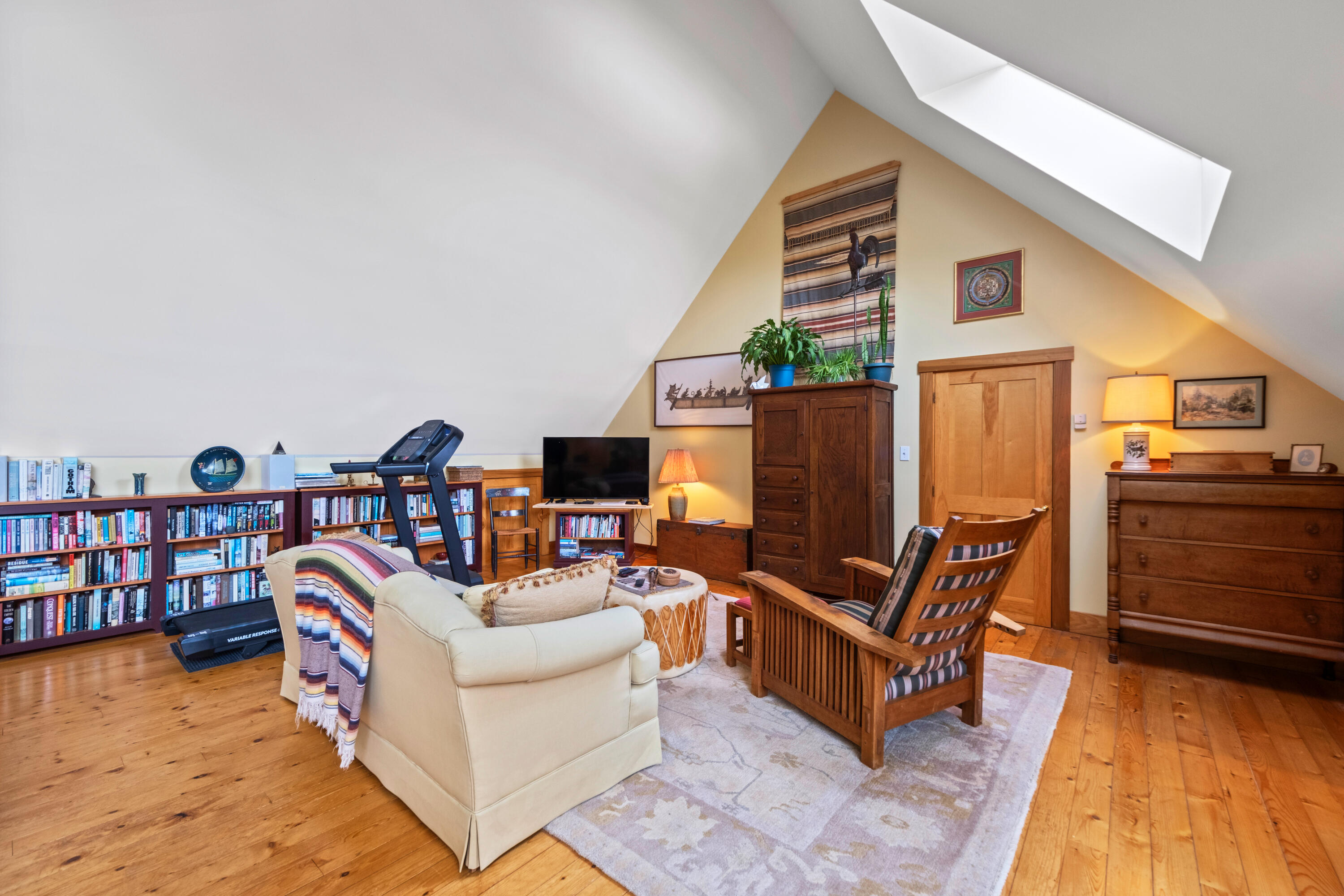 63 Raccoon Cushing ME 04563