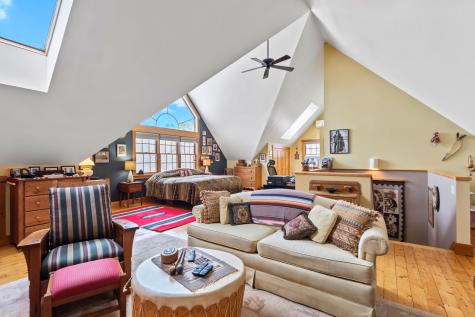 63 Raccoon Cushing ME 04563