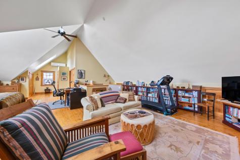 63 Raccoon Cushing ME 04563