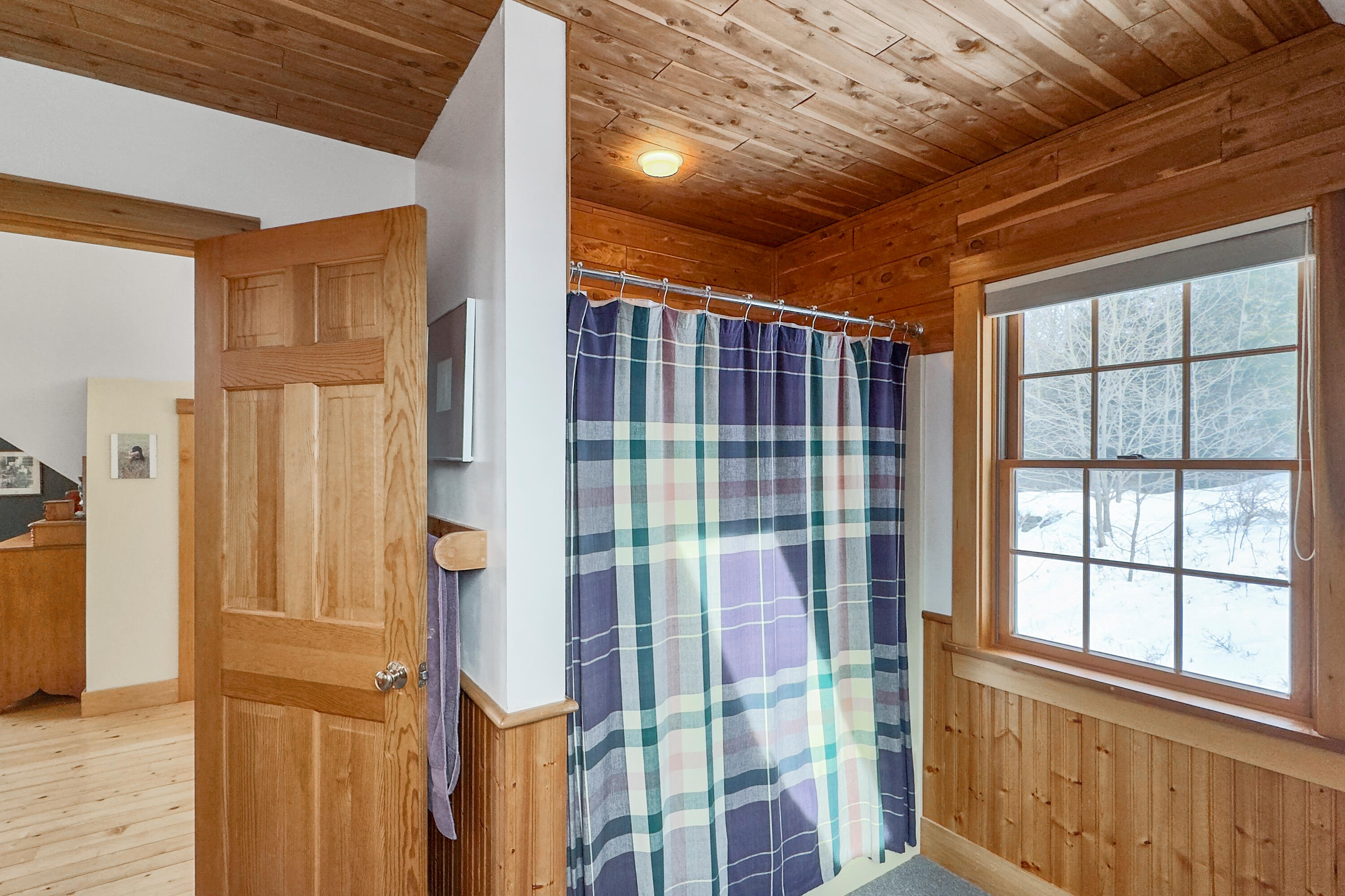 63 Raccoon Cushing ME 04563