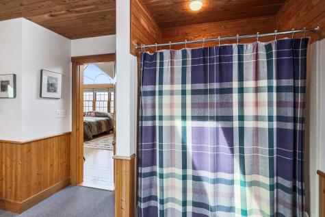 63 Raccoon Cushing ME 04563