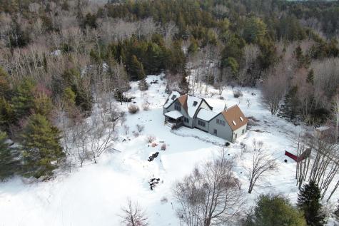 63 Raccoon Cushing ME 04563