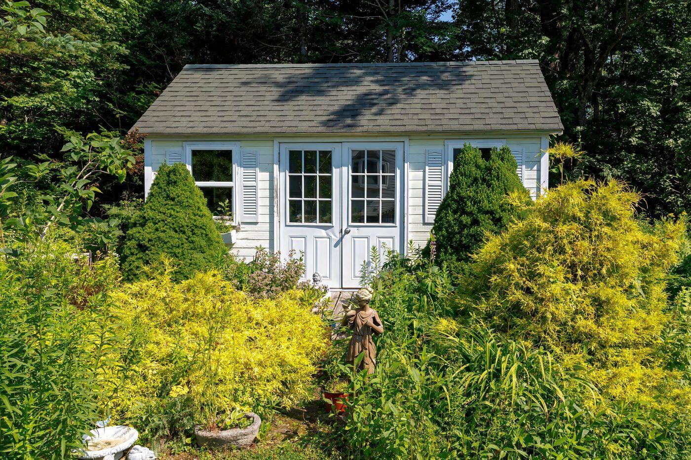 11 Ocean Bridge Boulevard Lamoine ME 04605