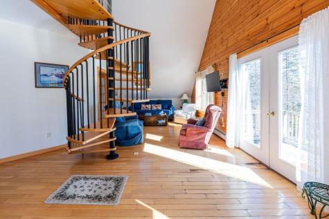 11 Ocean Bridge Boulevard Lamoine ME 04605