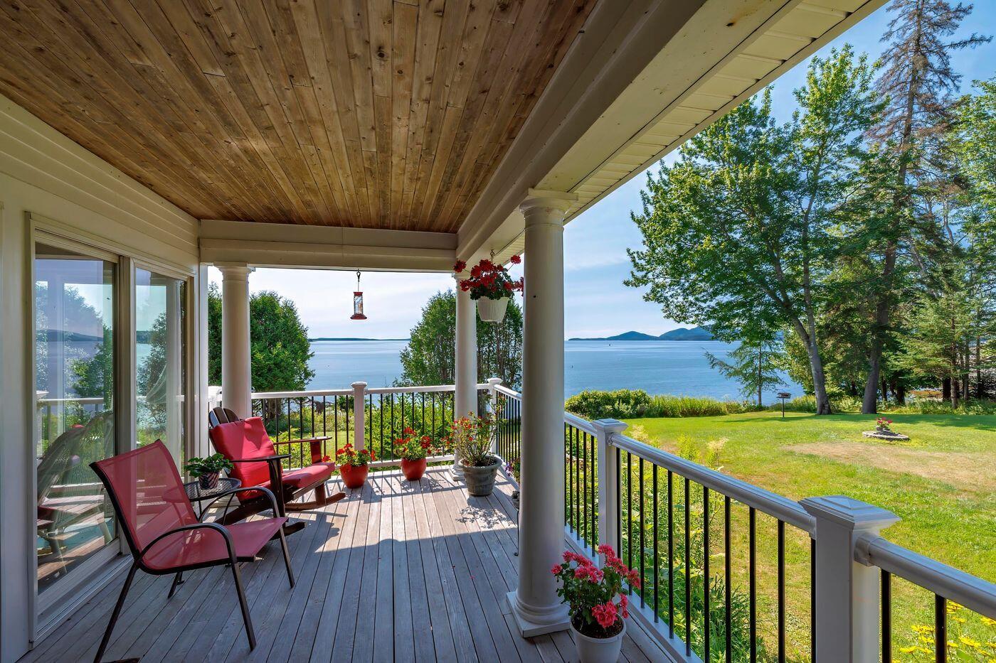 11 Ocean Bridge Boulevard Lamoine ME 04605