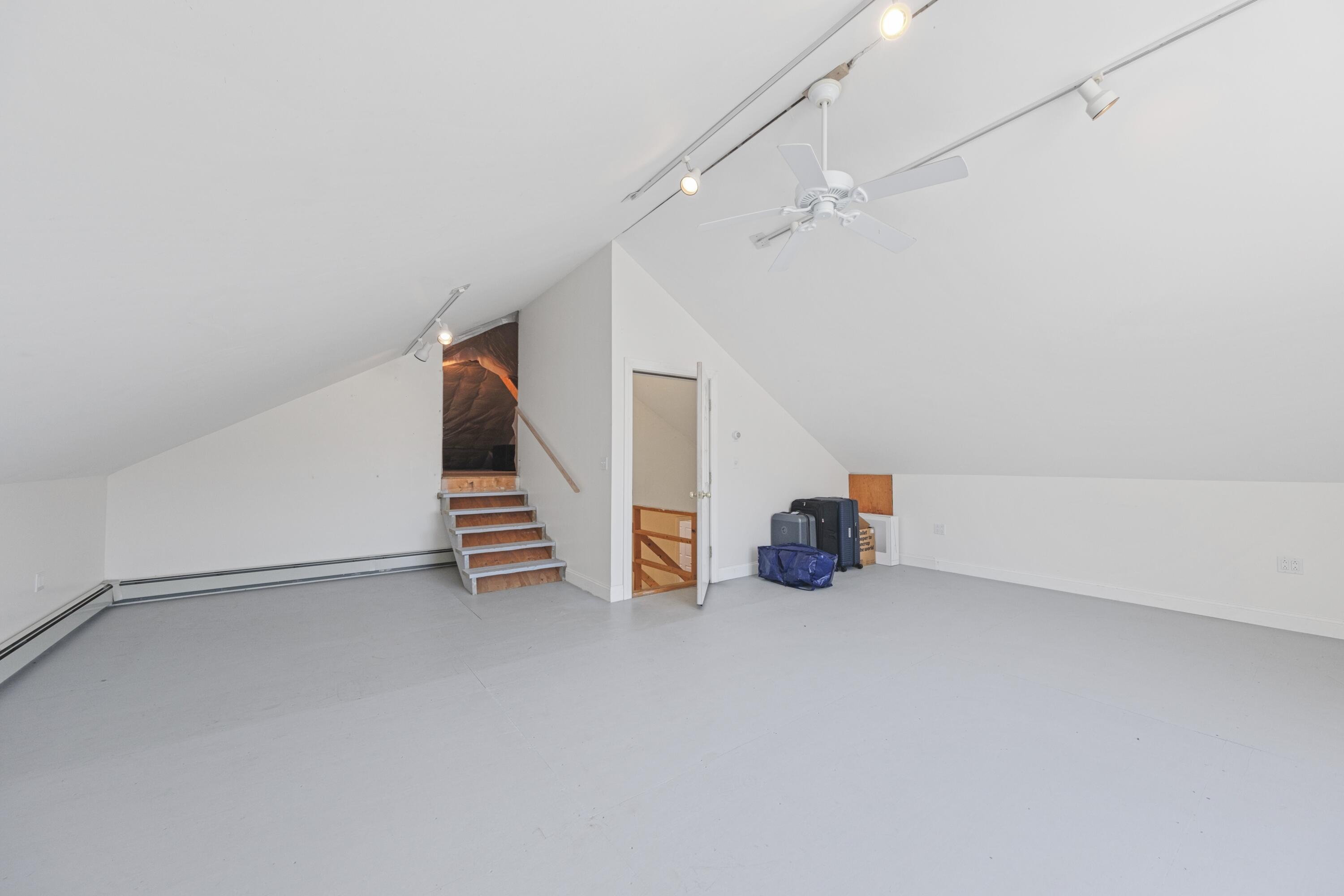 36 Bobolink Lane Thomaston ME 04861