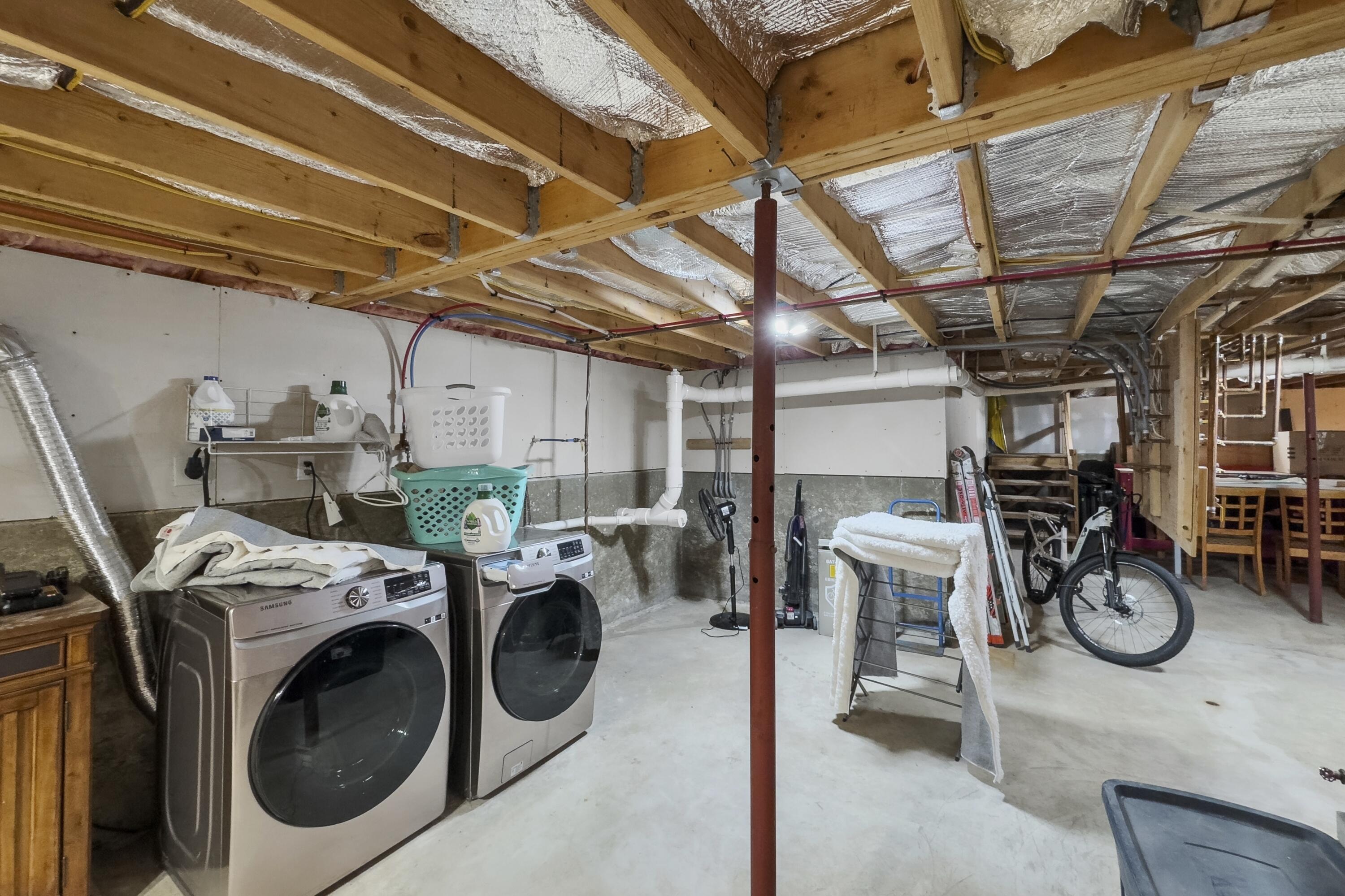 36 Bobolink Lane Thomaston ME 04861