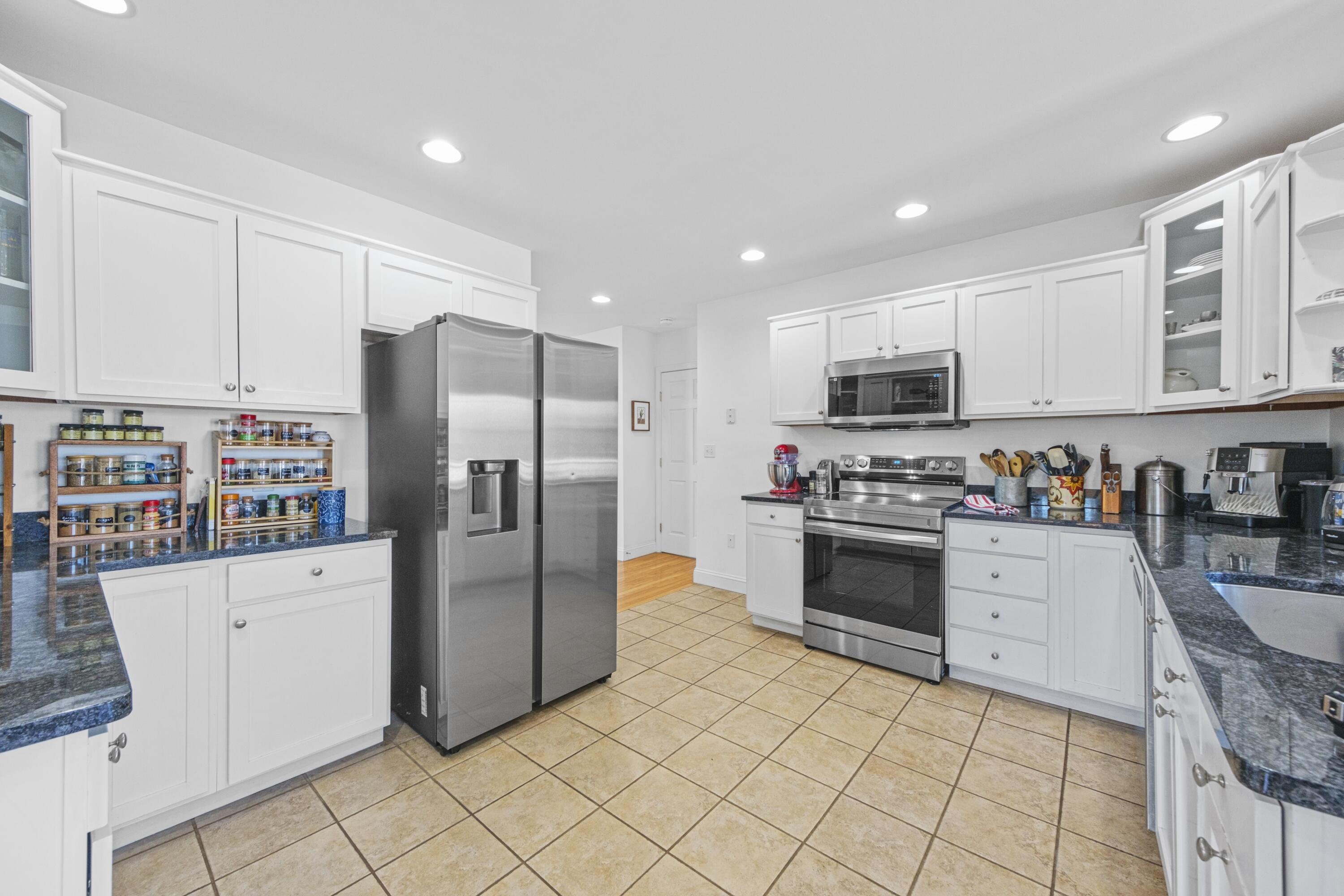 36 Bobolink Lane Thomaston ME 04861