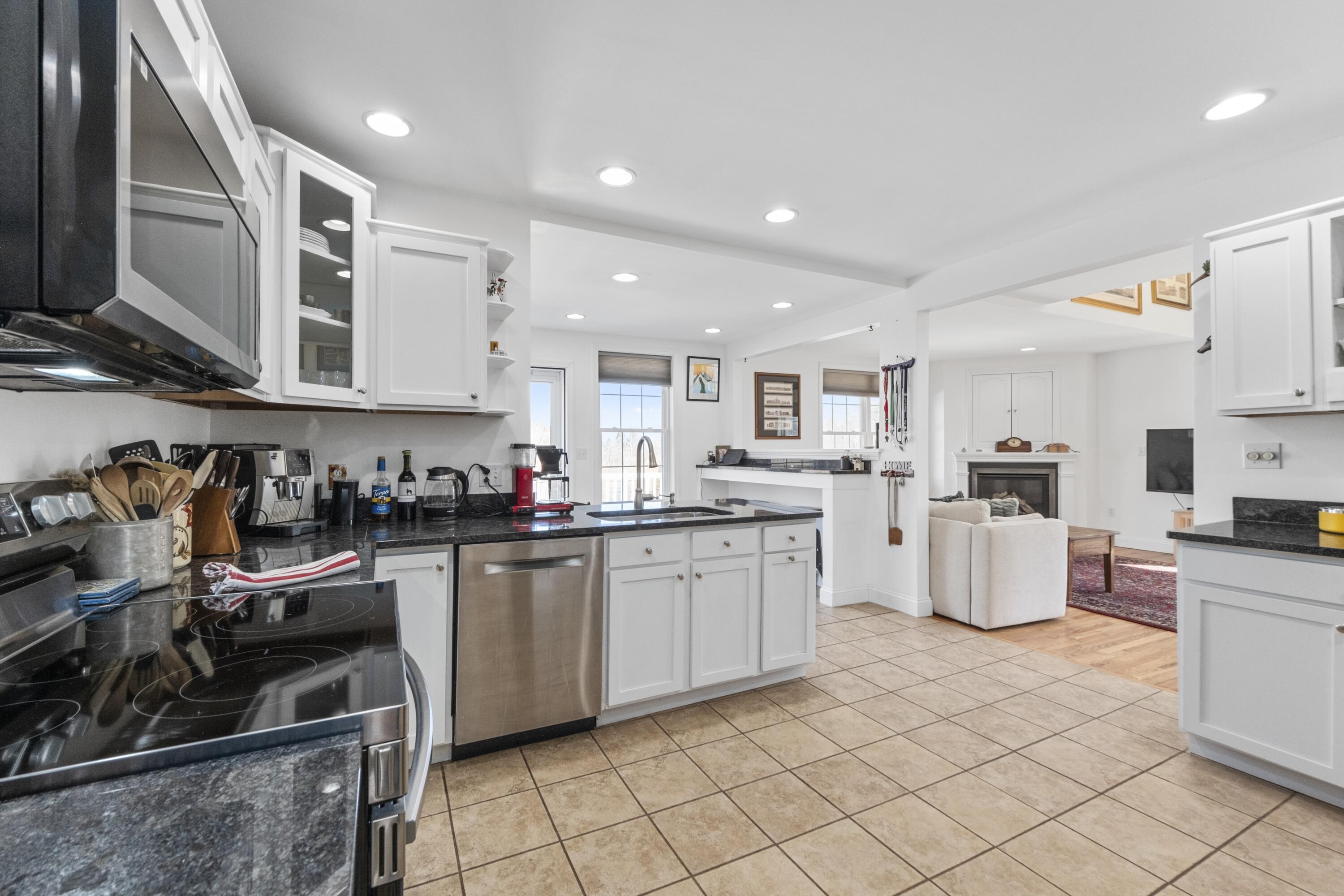 36 Bobolink Lane Thomaston ME 04861