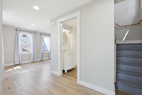 8 Grand Street Augusta ME 04330