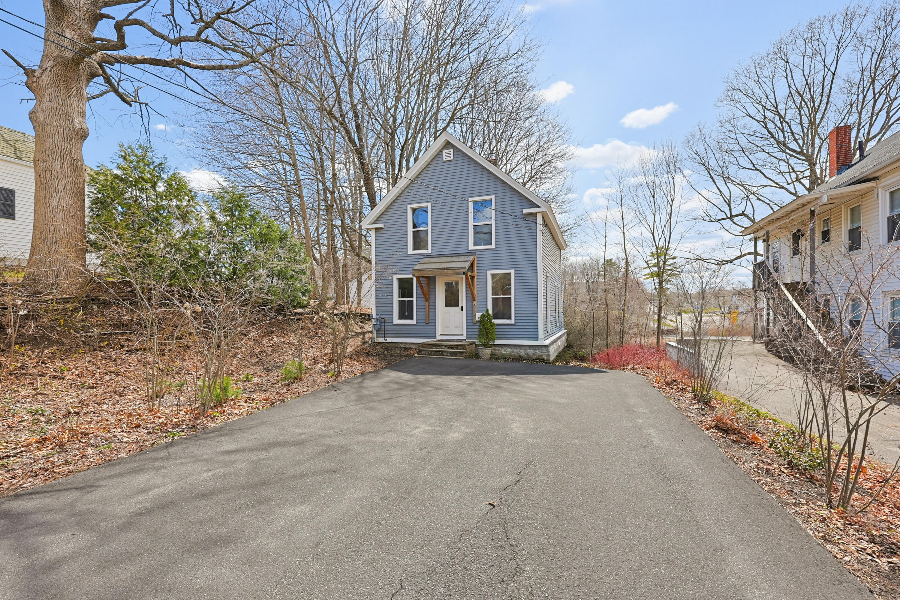 8 Grand Street Augusta ME 04330