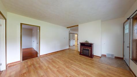 64 Carrier Court Auburn ME 04210