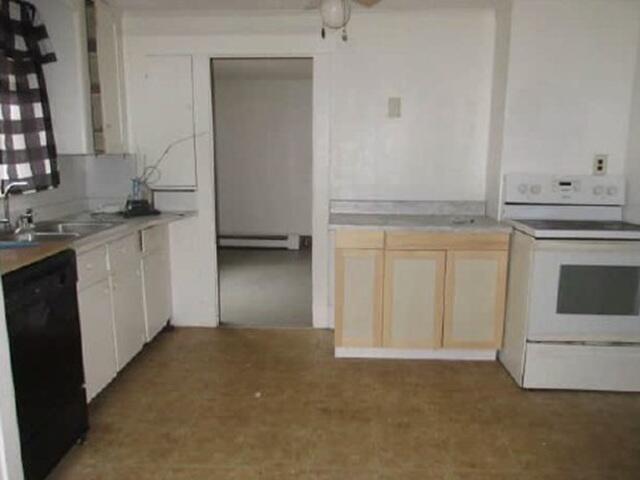 933 Main Road Holden ME 04429