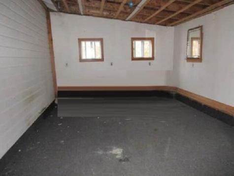 933 Main Road Holden ME 04429