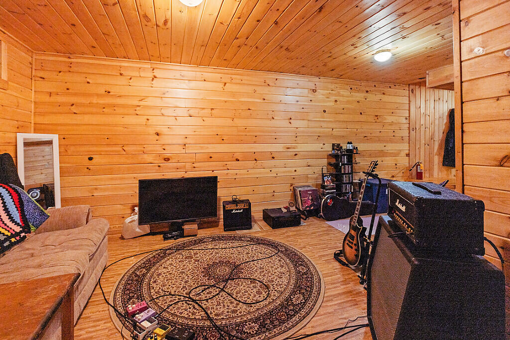 39 Tilton Pond Road Fayette ME 04349