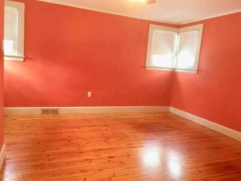12 Nevers Avenue Norway ME 04268