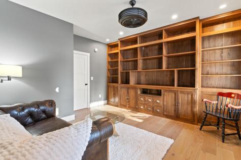 7 Freedom Drive Falmouth ME 04105