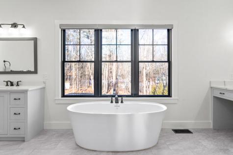 7 Freedom Drive Falmouth ME 04105