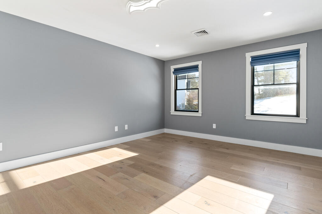 7 Freedom Drive Falmouth ME 04105