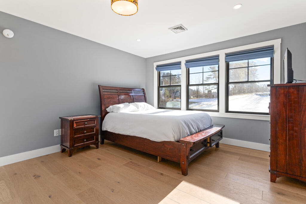 7 Freedom Drive Falmouth ME 04105