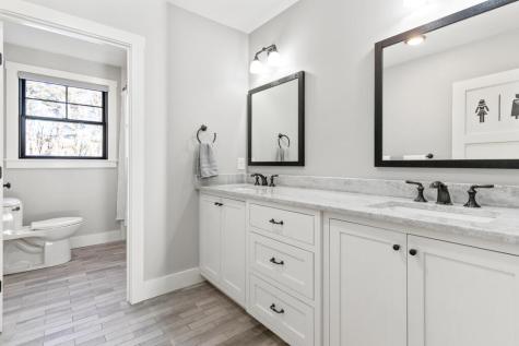 7 Freedom Drive Falmouth ME 04105