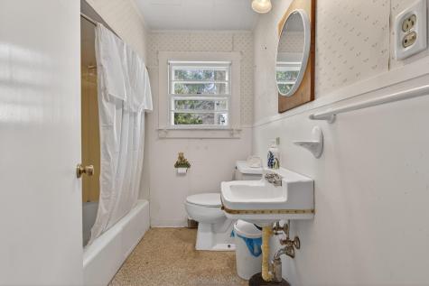 198 Medomak Road Bremen ME 04551