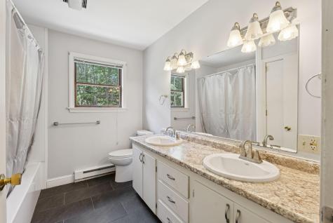 1048 Sawyer Road Cape Elizabeth ME 04107