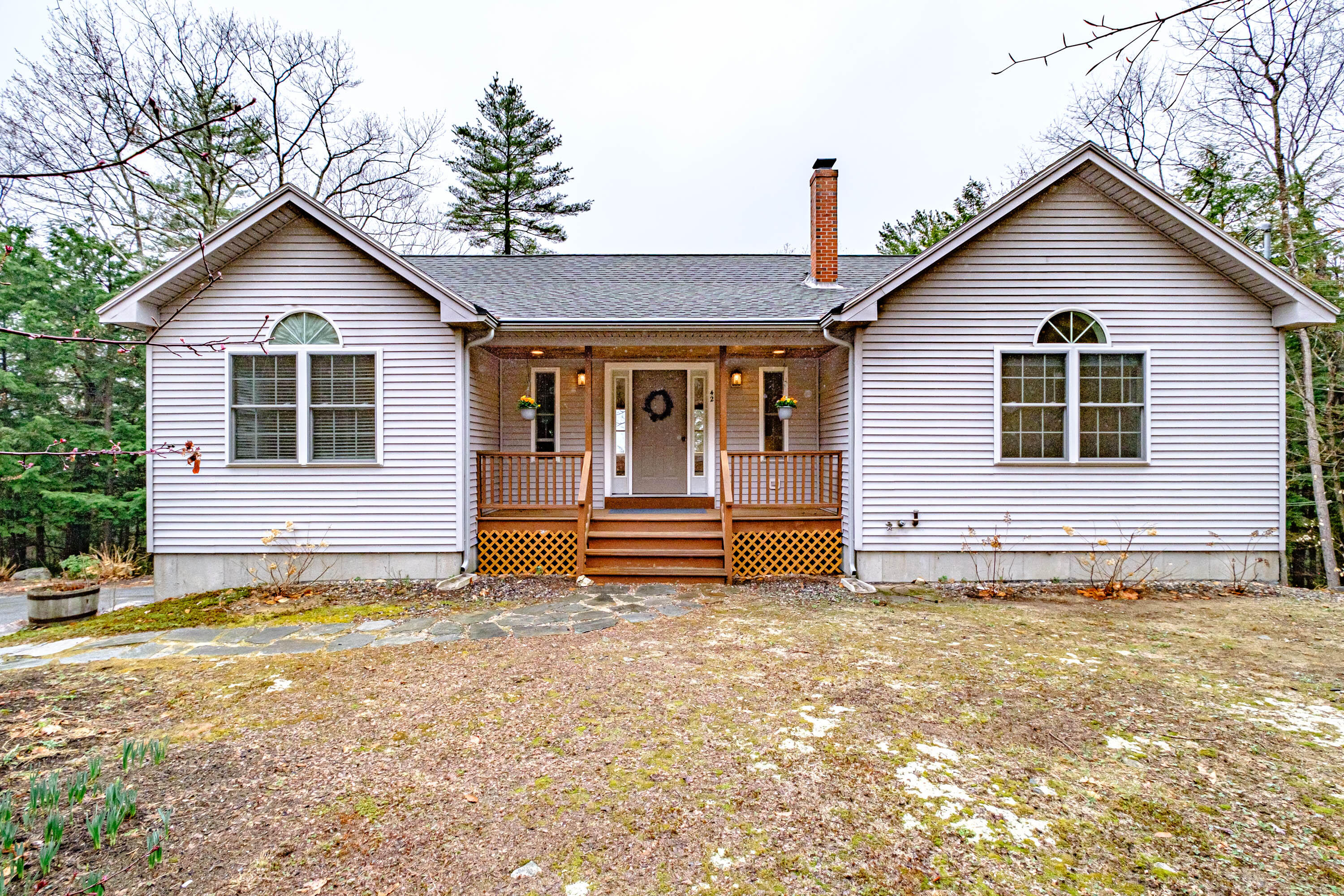 42 Winding Way Raymond ME 04071