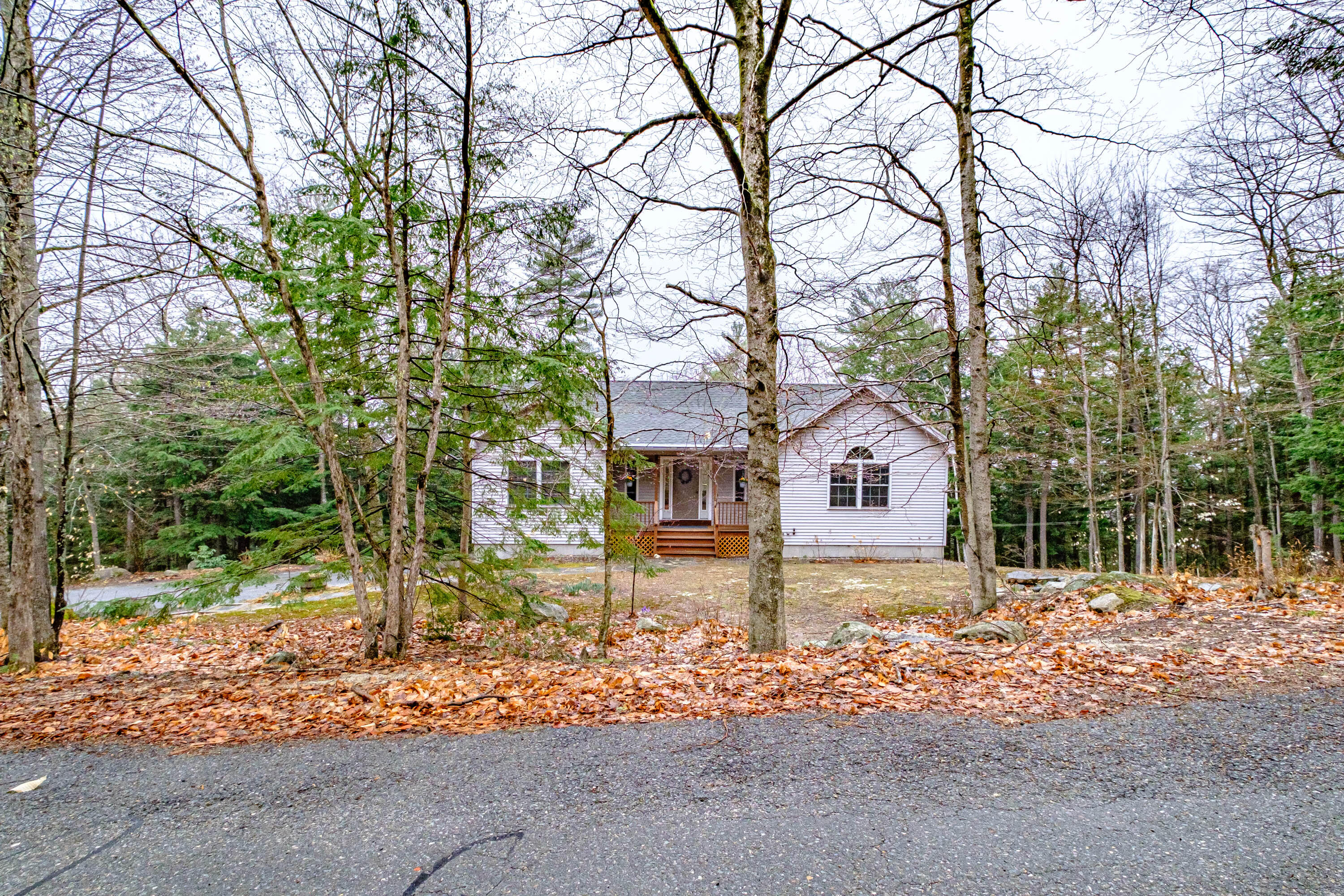 42 Winding Way Raymond ME 04071