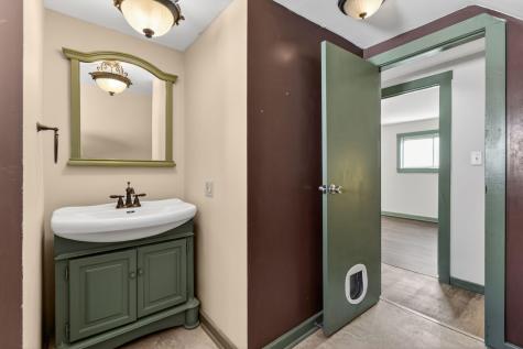 87 Pioneer Avenue Sanford ME 04073