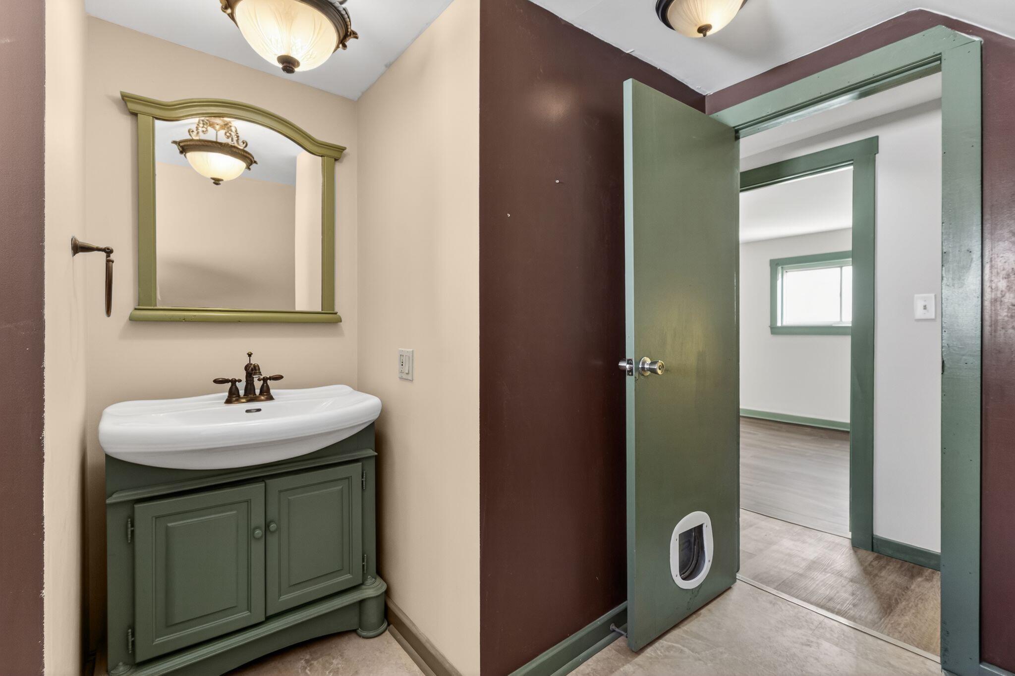 87 Pioneer Avenue Sanford ME 04073