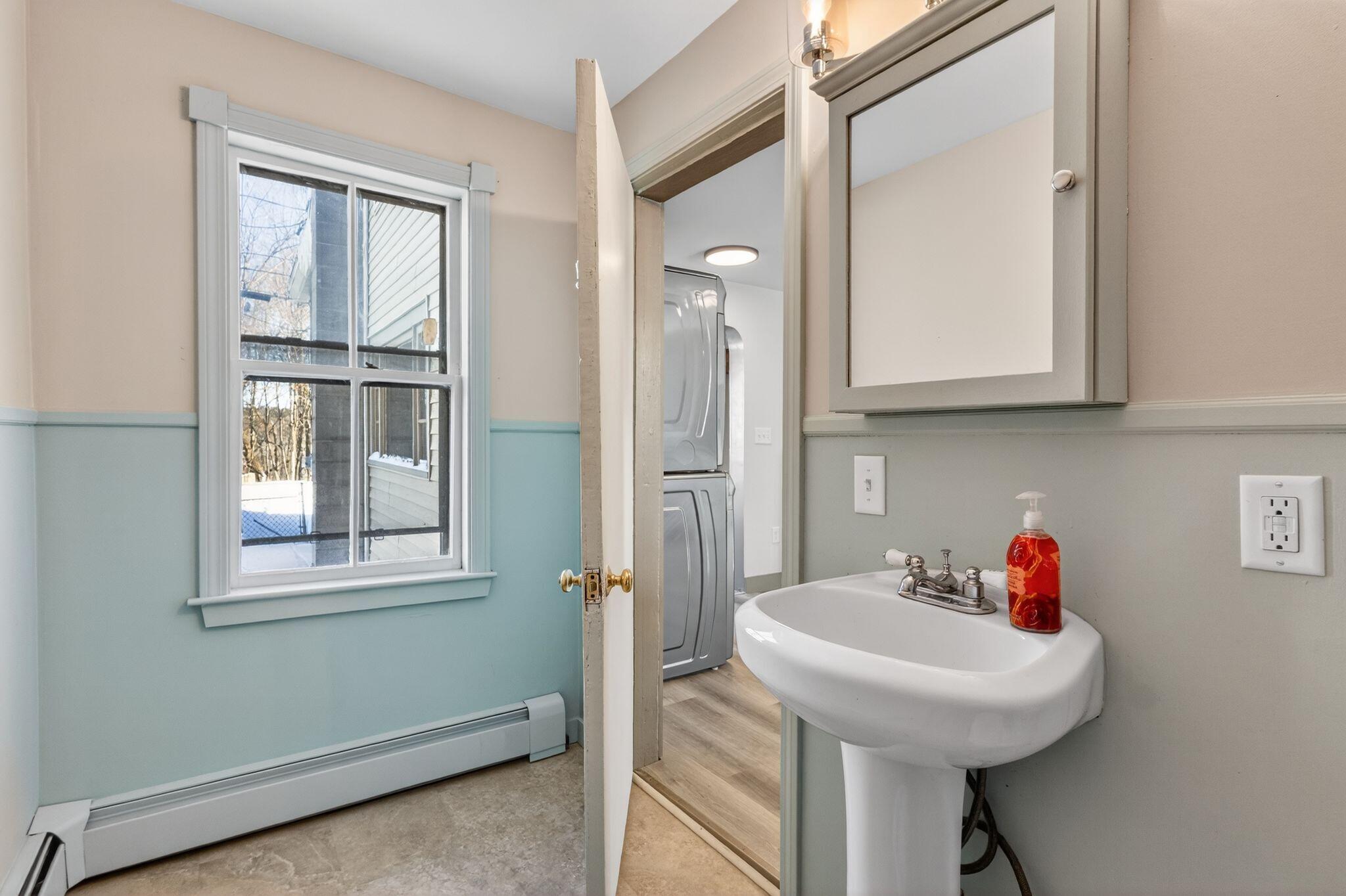 87 Pioneer Avenue Sanford ME 04073