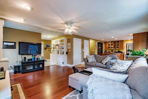 20 Kimberley Circle Brunswick ME 04011
