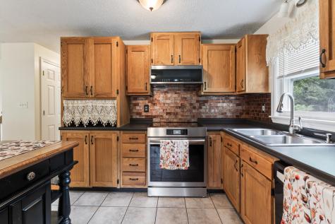 19 Wing Street Lisbon ME 04252