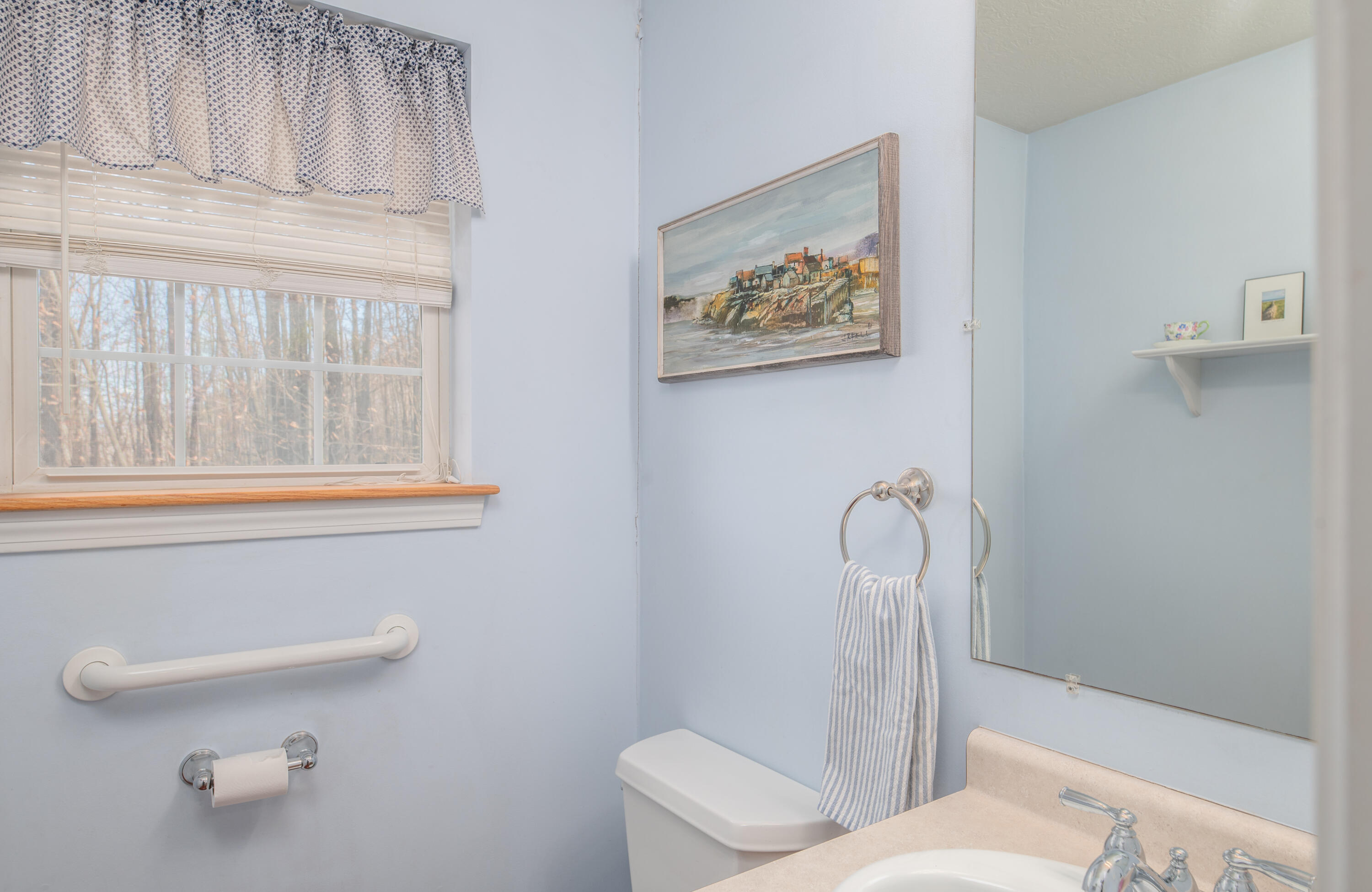 12 St James Place Lewiston ME 04240