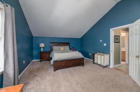 12 St James Place Lewiston ME 04240