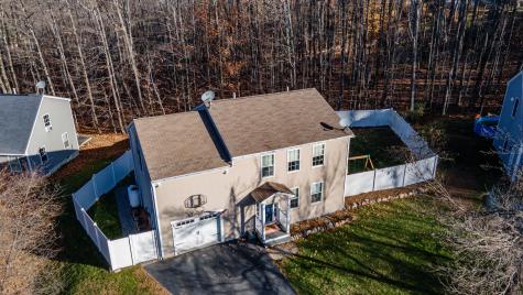 12 St James Place Lewiston ME 04240