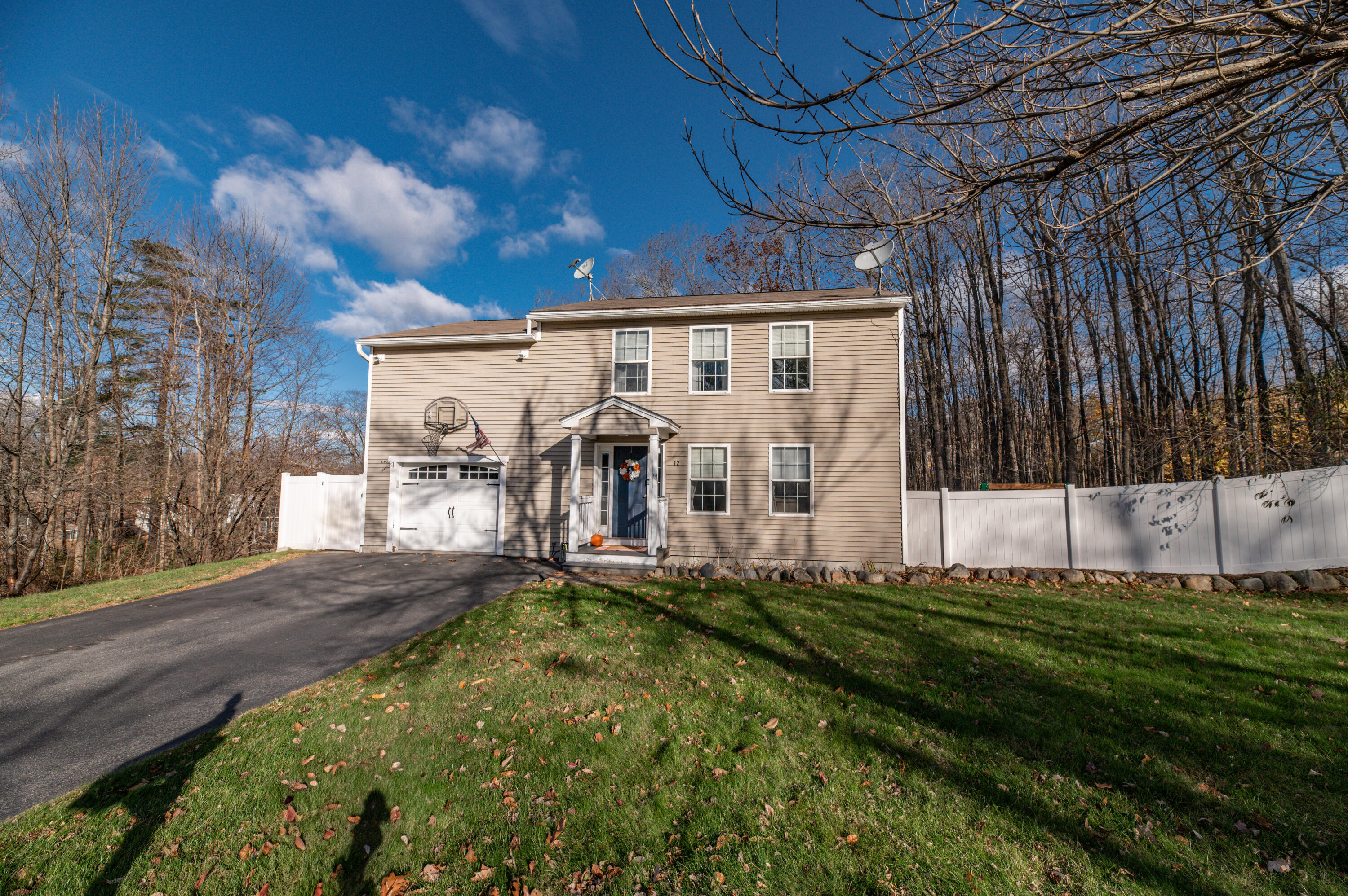 12 St James Place Lewiston ME 04240