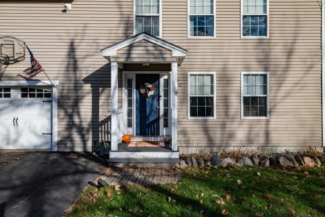 12 St James Place Lewiston ME 04240