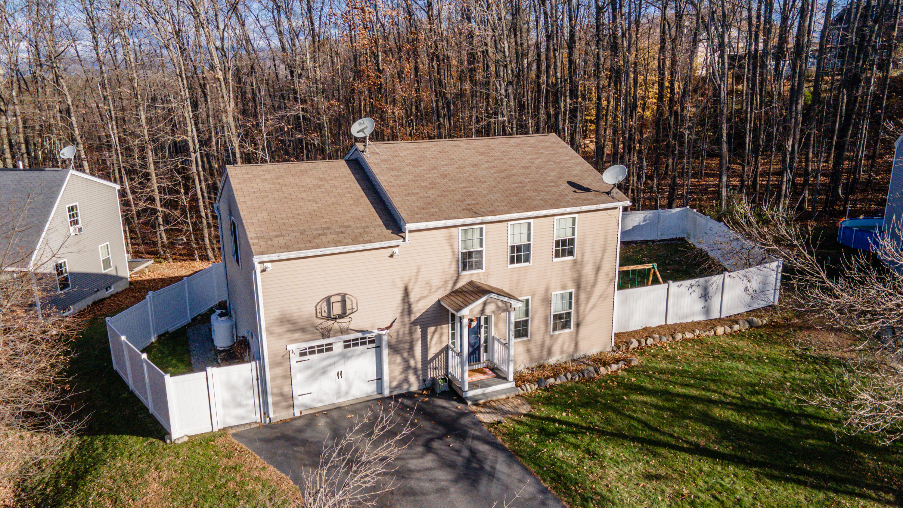 12 St James Place Lewiston ME 04240