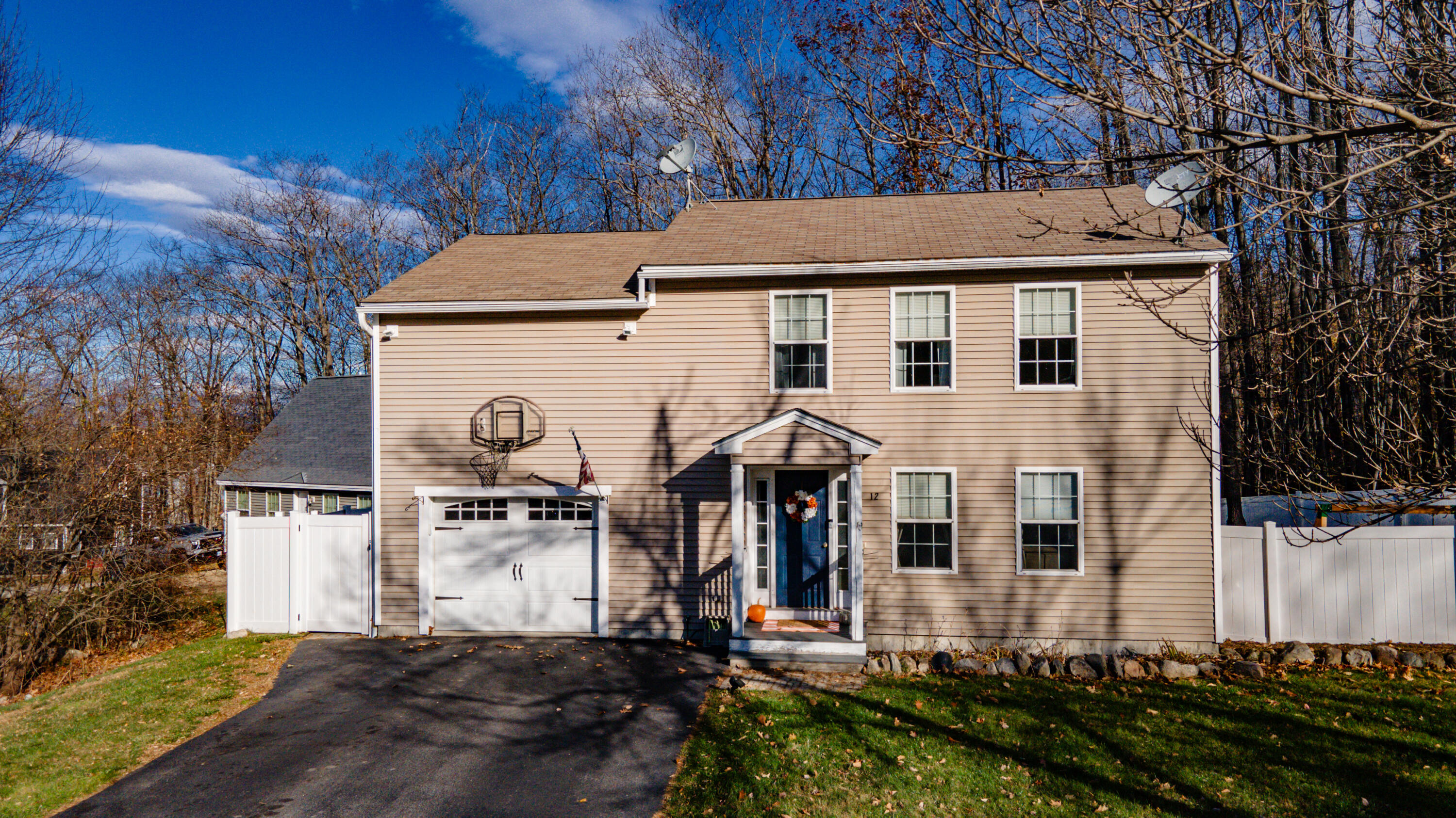 12 St James Place Lewiston ME 04240