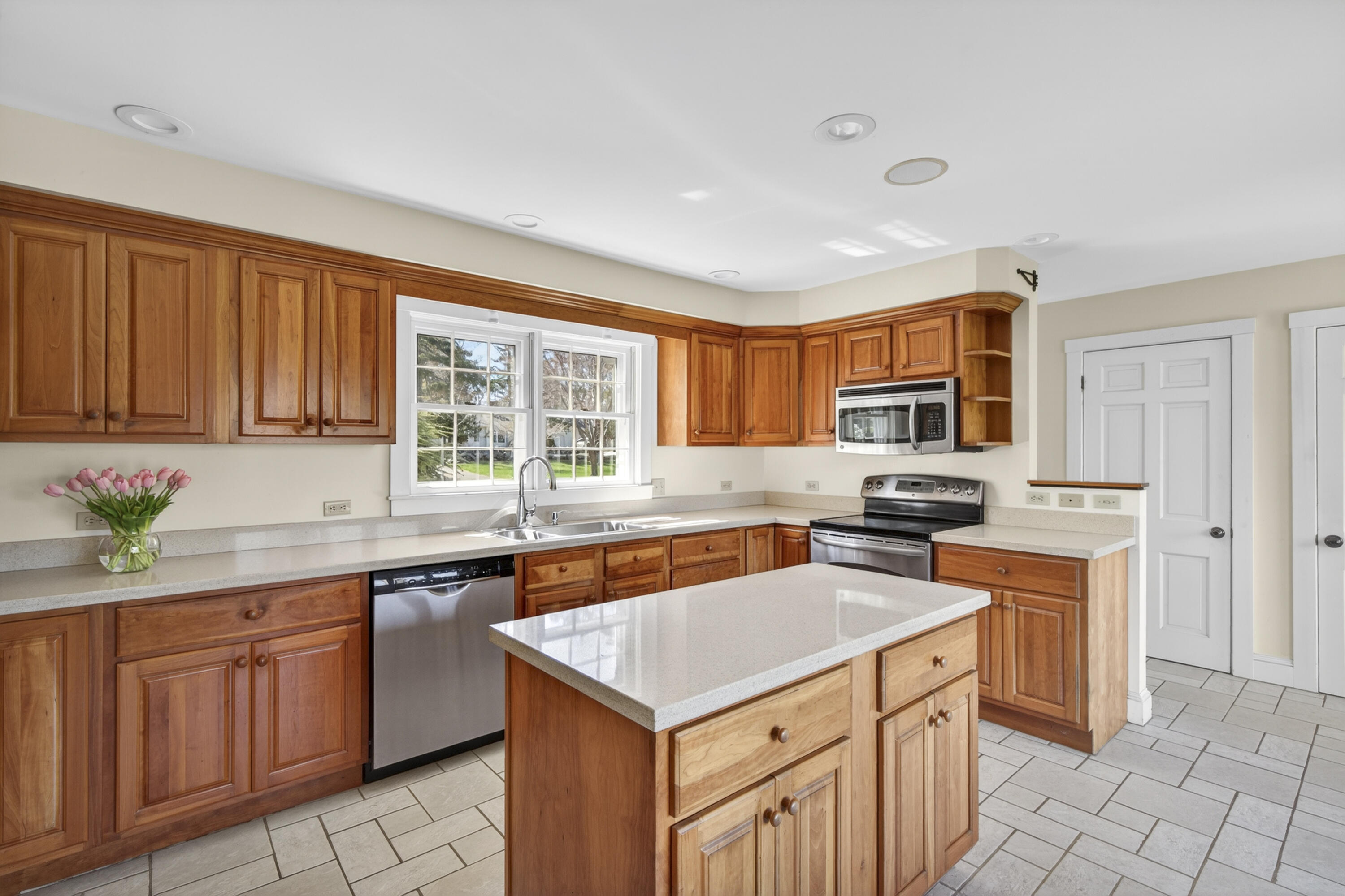 154 Chestnut Street Camden ME 04843
